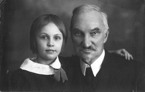 С.А. Котляревский с внучкой. 1937 г.