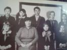 Вот я с детьми Ново-Феклинской 8-летней школы. Справа от меня дочь Оля, в верхнем ряду первый слева сын Олег