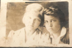 Борисова (Канищева) Ульяна Яковлевна(справа) с подругой. Снимок отправлялся на память двоюродной сестре Канищевой Евдокии Мироновне.