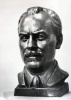 Вавилов Николай Иванович. Скульптор Симонян Ц.В.: «Волею судеб моя творческая биография переплелась с памятью великого человека, ставшего эталоном  принципиальности в науке для многих поколений учёных и нравственности для своих учеников.
Я своим скромным творчеством неоднократно создавал портреты великого учёного и до сегодняшнего дня в глубине сердца храню его образ.»