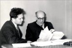Директор и заведующий Отделом теоретической физики
ИРЭ СО АН СССР Ю.Б. Румер и его сотрудник В.Л. Покровский
