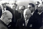 Н.С. Хрущев знакомится с результатами работы ученых Новосибирского Академгородка. Март, 1961 г.