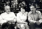 Юрий Борисович с Алей Савич и Григорием Сурдутовичем. Новосибирск, 1981 г.