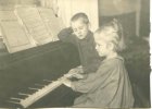 Мартьяновы Ольга и Александр. Минусинск ок 1953 г. фото для отца в лагерь.
