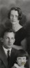 В.Тоот и В.Кизевальтер со старшей дочерью Еленой. Около 1929 г.