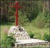 Поклонный Крест на месте расстрела большевиками в ноябре 1918 года крестьян-повстанцев сел Дегтяное