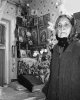 Дочь о. Александра Лариса Козлова в его келье в г. Пензе на ул. Лескова