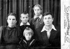 Герасимовы, 1957 год. Антонина Брониславовна, Евгений, Татьяна, Надежда и Иван Федорович.