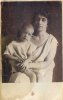 Янина Станиславовна Крылова (Чажбицка) с сыном Володей. Фото 1926 г.