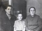 Плишкин Алексей Георгиевич и приёмная мама Мария Дмитриевна с Георгием в Новосибирске