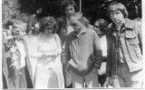 Возле здания суда в Калуге. Слева направо: Мальва Ланда, Арина Гинзбург, Сергей Поликанов, Валерий Прохоров. Второй ряд: Юрий Ярым-Агаев, Наталья Владимова. Июль 1978 