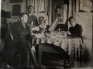 После педсовещания 27 марта 193*г. Попова (Ивлиева) Р.И., жена, 1899-3 августа 1972г.Заведующая школой в х. Арчадинском Михайловского района Волгоградской области. На фото в центре