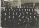 Коллектив работников Томской ж.д. Фото: Томск, 1930-е гг. Н.Куцелев -во втором ряду сверху девятый.