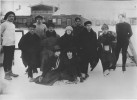 Участники и судьи соревнований по конькам. г. Архангельск. 1925 г. 3-й справа И.В. Марциновский. МИСАО.