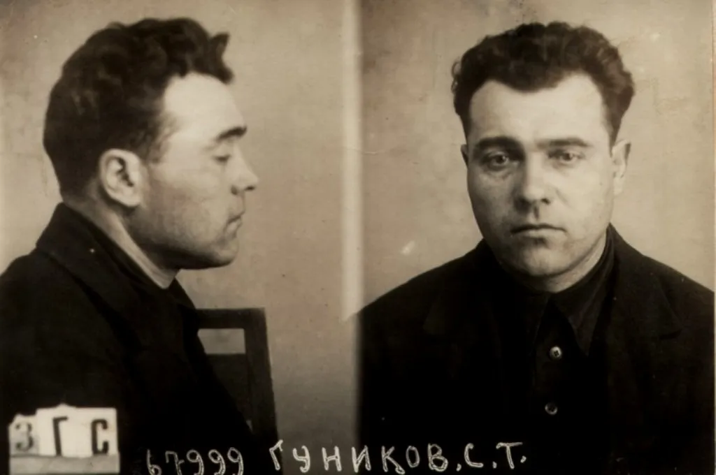 Сергей Трофимович Гунников  Родился в 1896 г. Место рождения: Московская обл., Сасовский р-н, с. Юрино. Русский.
