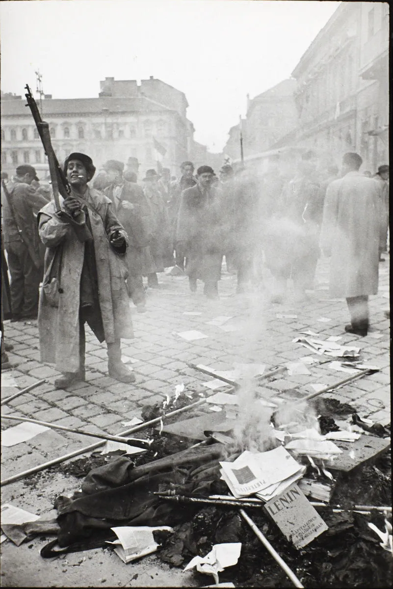 Венге́рское восста́ние 1956 года (23 октября — 9 ноября 1956) (в посткоммунистический период[3] Венгрии известно как Венге́рская револю́ция 1956 года, в советских источниках как Венге́рский контрреволюционный мяте́ж 1956 года) — вооружённое восстание против просоветского режима народной республики в Венгрии в октябре — ноябре 1956 года, подавленное советскими войсками.