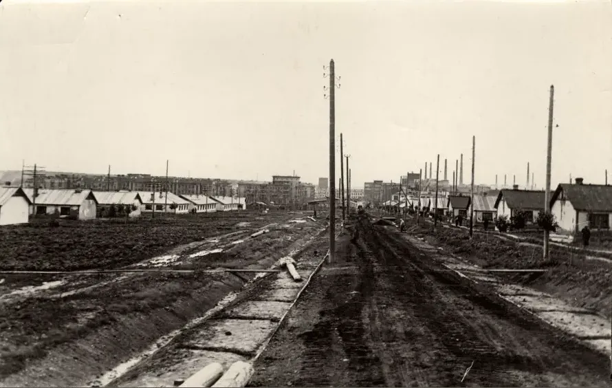 Бараки рабочего поселка Уралмаша, 1940-е годы.