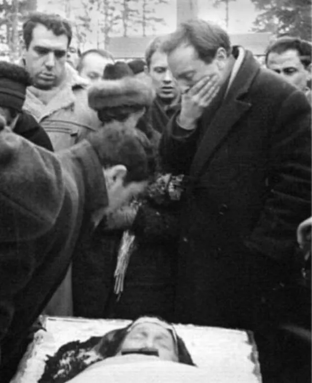 Похороны Ахматовой.