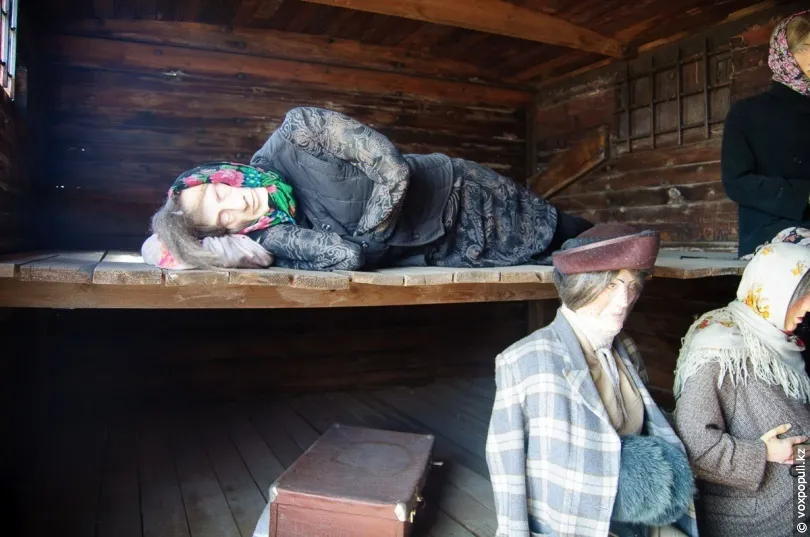 Инсталляция внутри вагона