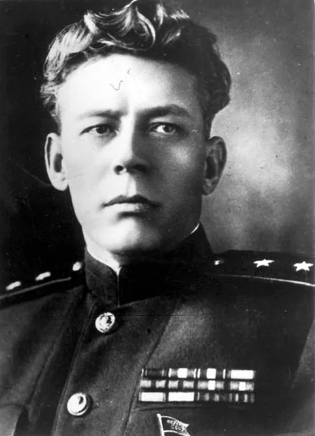 Огольцов Сергей Иванович (1900—1976) — деятель советских органов госбезопасности, генерал-лейтенант (1945), в 1959 году лишён этого звания. Депутат Верховного Совета СССР II созыва.