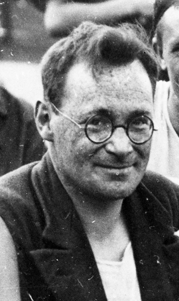 Эрик Тотьмянин — председатель ленинградского областного отдела ВОГ. Расстрелян