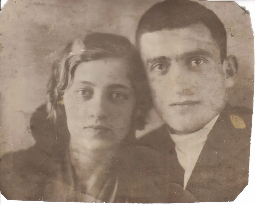 Евгения Николаевна Рудоменко и Рогозин Александр Михайлович. Шура с женой Женей.